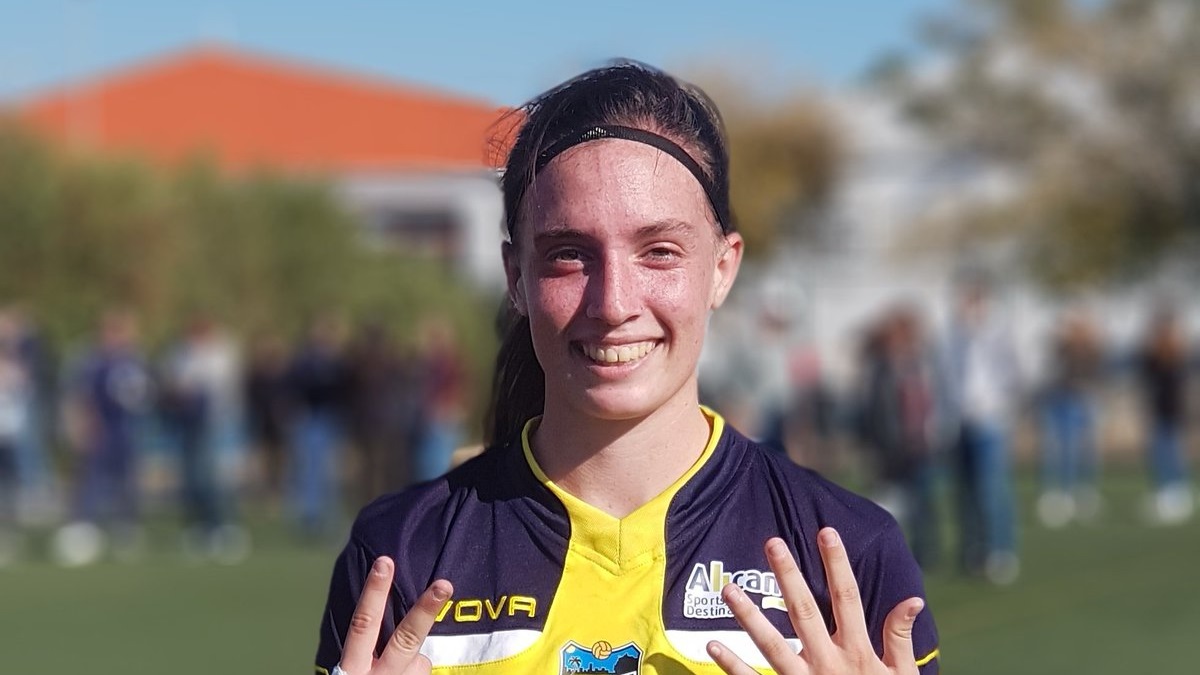 Eva Navarro guía a la Sub17