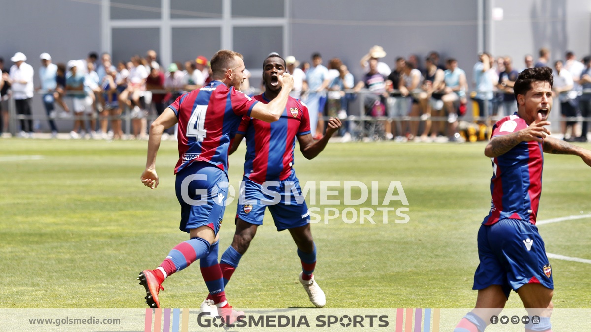 Volverán Los Dorsales Fijos Y El Nombre De Los Jugadores En Segunda B ...