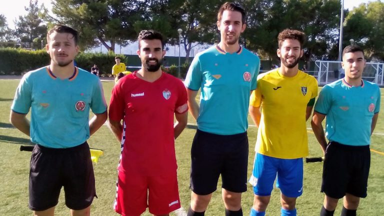 Agónico empate entre Orihuela CF B y CD Torrevieja