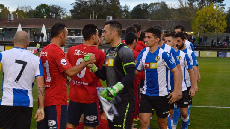 El Hércules sufre para rascar un punto ante el Olot