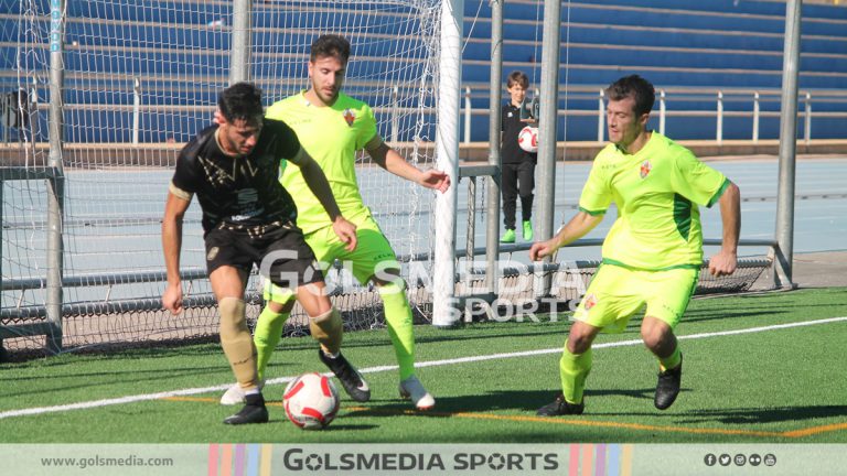 El Carrús UD Ilicitana tumba al líder con un gol en el último suspiro// Fotos