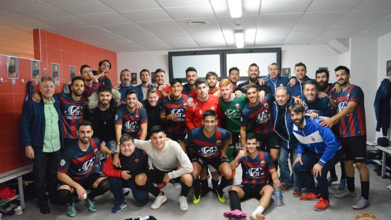 El Eldense se mete en zona de ascenso con una cómoda victoria