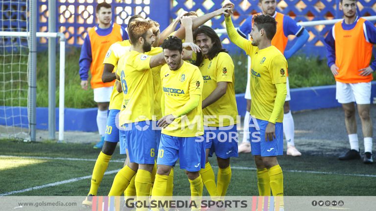 ‘Póker’ de goles de Iván Bazán para que el Silla remonte y gane 2-4 en Paiporta// Fotos