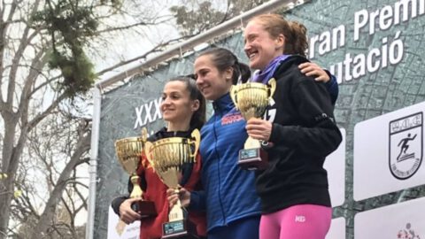 Estar satisfecho cáscara Estudiante ATLETISMO | La extremeña Cristina Jordán bate el récord del Medio Maratón  de Castellón - Golsmedia