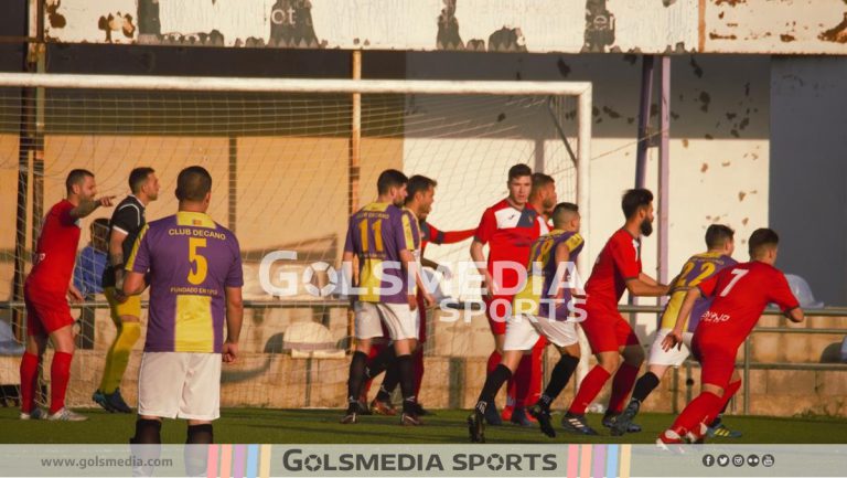 Burjassot y Juventud-Bº Cristo firman tablas en el marcador// Fotos