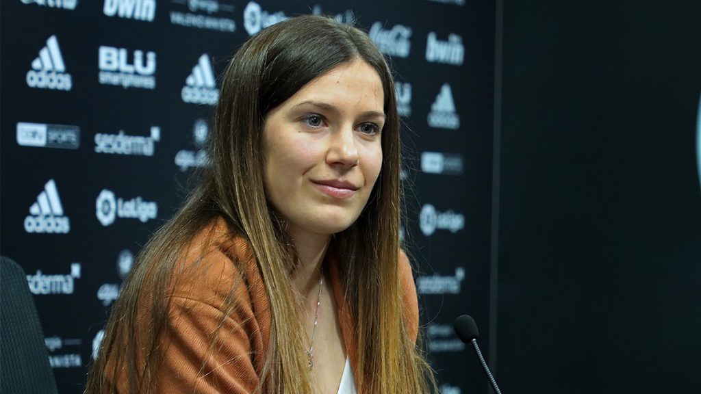 Andrea Esteban Valencia Féminas