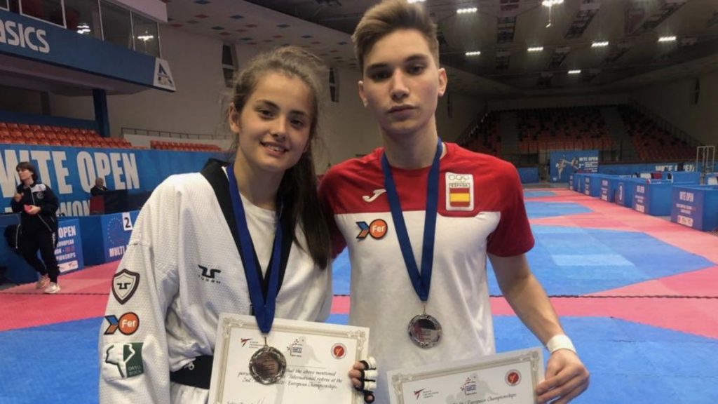 Cheyenne Brito y Hugo Arillo Open Júnior Taekwondo Bulgaria