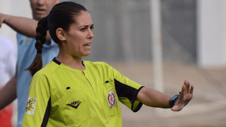 Rita Cabañero árbitro