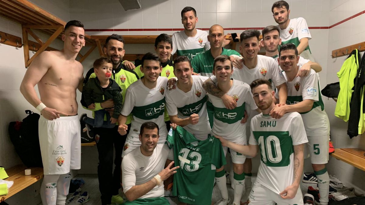 Celebración victoria Axa Hita Port Elche CF ante Dimurol S.Tenerife