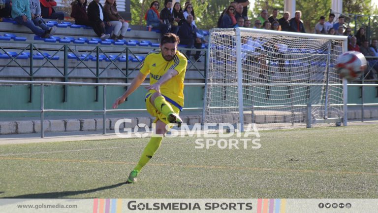 El CD Dénia vence al Muro CF para seguir líder