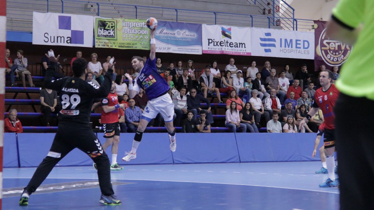 Balonmano El Bm Benidorm Se Despide De Su Afición Con Una Victoria De Prestigio Golsmedia