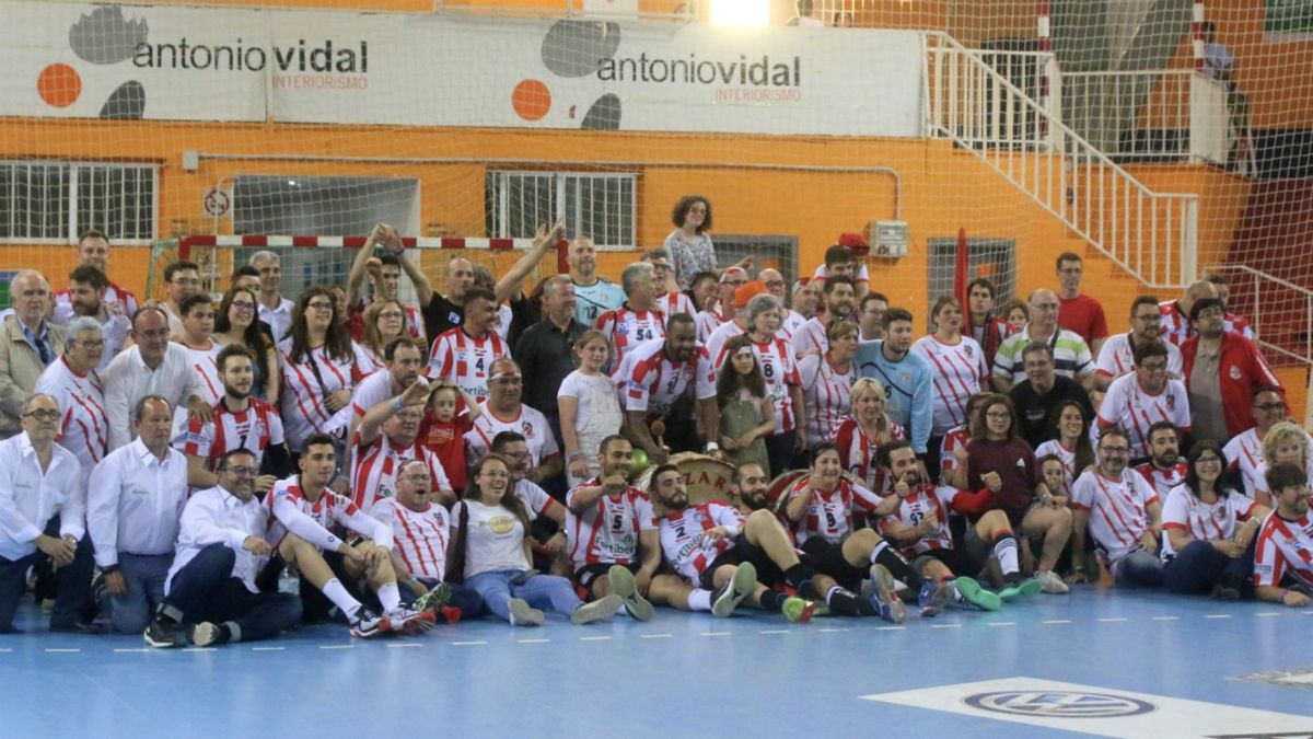 Celebración Fertiberia Balonmano Puerto Sagunto