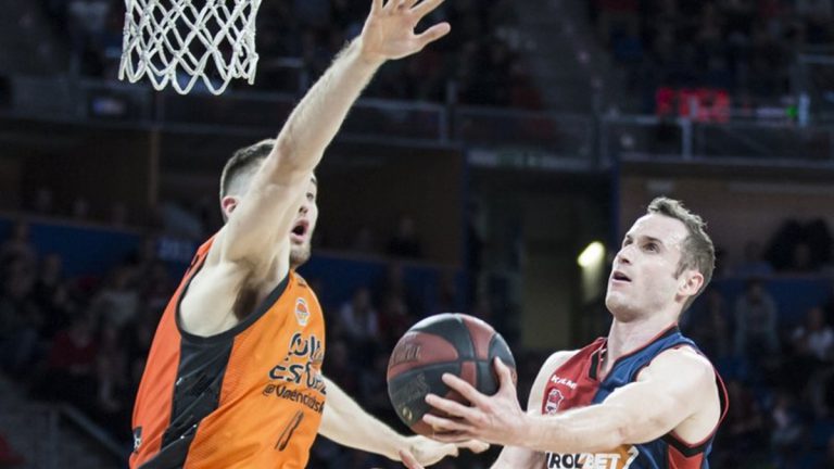 marcelinho huertas mike tobey valencia basket