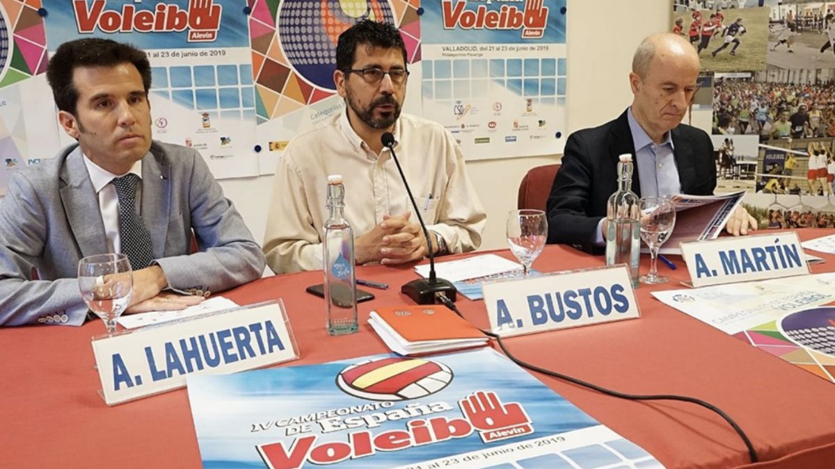 Autoridades presentación Nacional Alevín Voleibol 2019