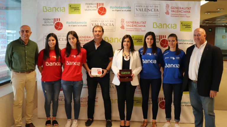 Presentación de la final de Lliga Bankia de Raspall Femenino