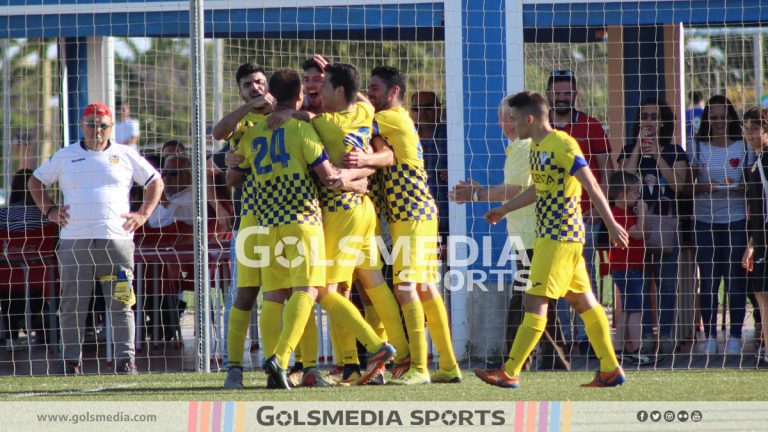 Alqueries jugadores celebran gol