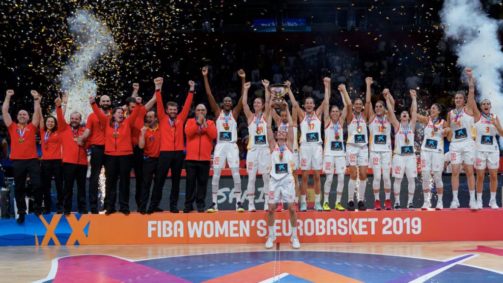 Laia Palau levanta EuroBasket 2019