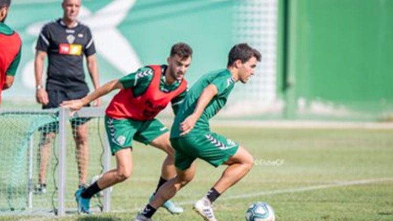 un entrenamiento del Elche