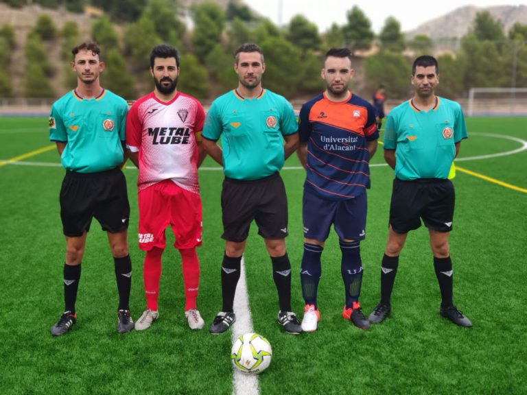 La UD Petrelense CF y el CD Universidad de Alicante se reparten los puntos