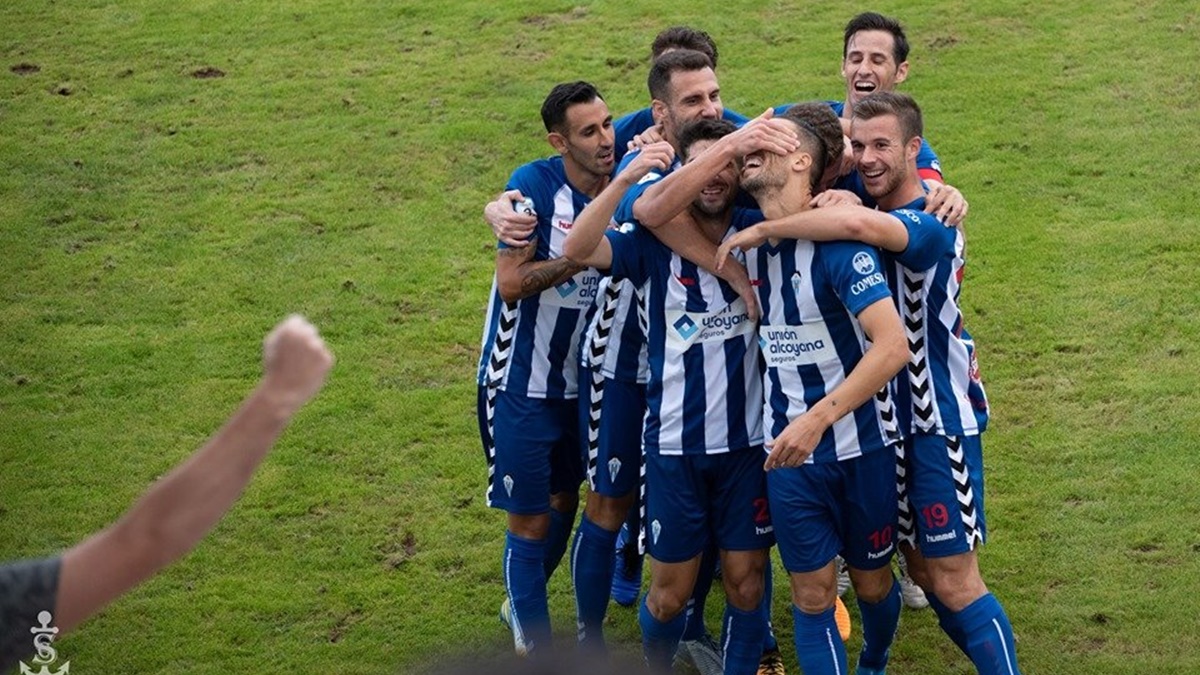 El CD Alcoyano Cuaja El Mejor Inicio En Tercera División De Su Historia ...