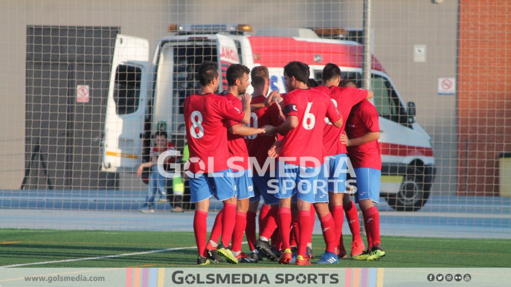 Atletico saguntino celebra gol