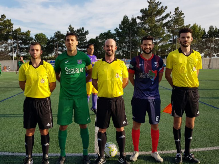 El Benferri CF gana su primer partido de Liga frente al CD Almoradí