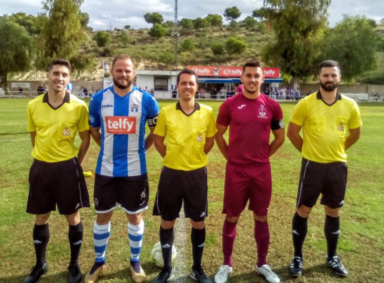 El Villajoyosa CF pierde su primer partido en el campo del CD Tháder