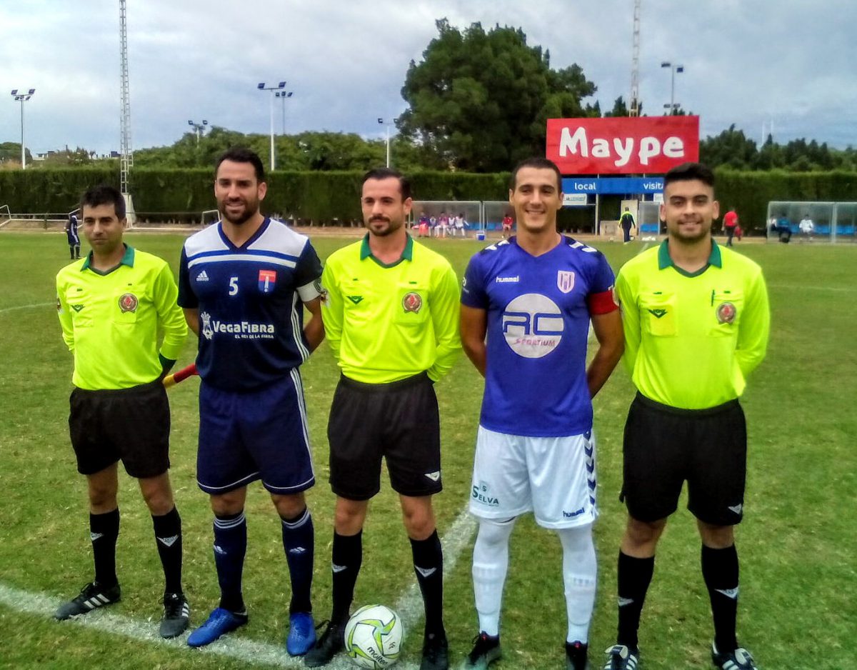 Victoria del Athletic Club Torrellano en el debut de Hucha Golsmedia