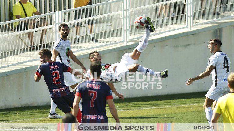 El Villajoyosa CF da un recital ante el Benferri CF