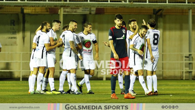 El Villajoyosa CF golea a un CD Murada sin opciones