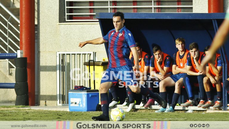Un enrachado RCD Espanyol B doblega al Atlético Levante UD Un enrachado RCD Espanyol B doblega al Atlético Levante UD