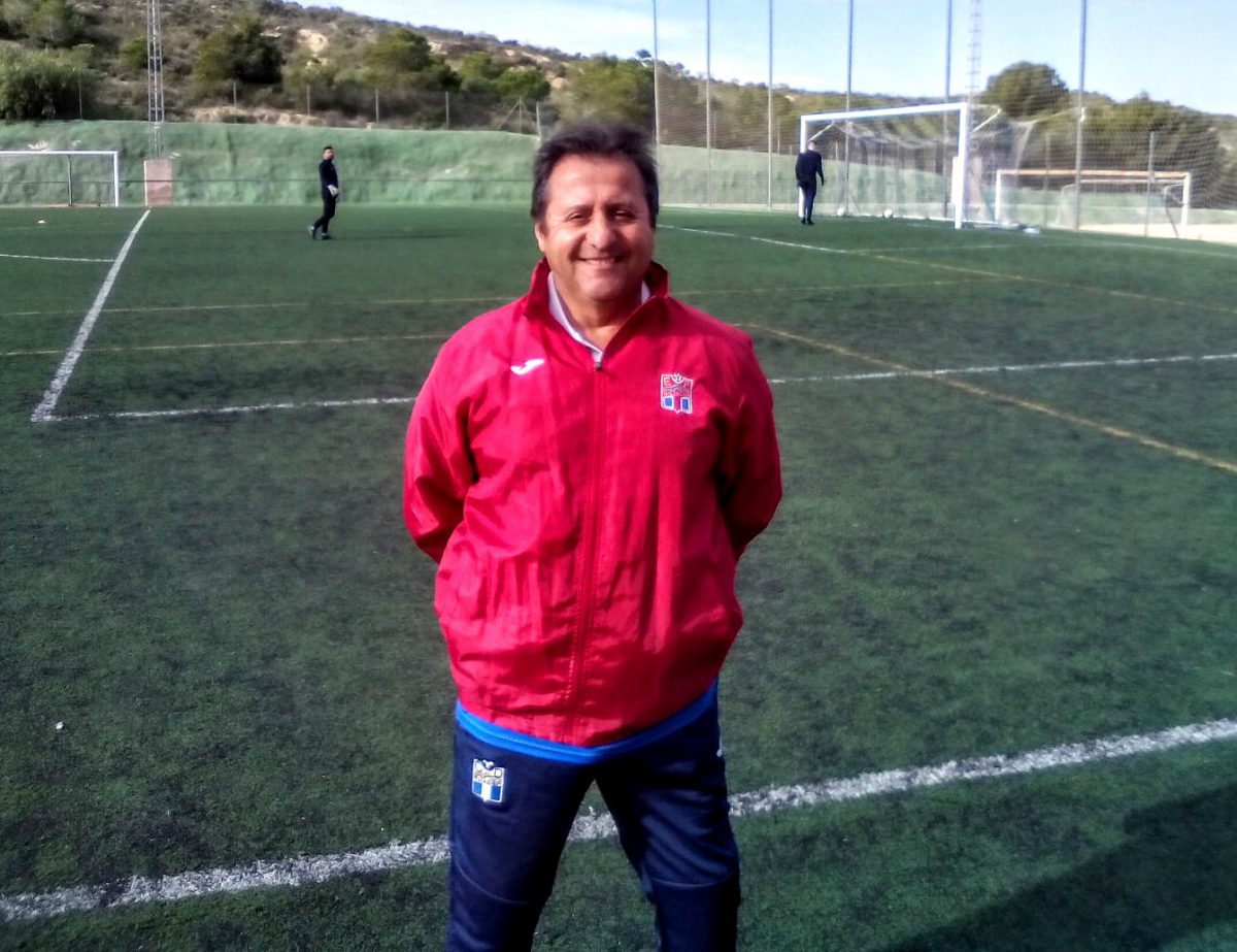 Joaquín Más Davo entrenador cd thader