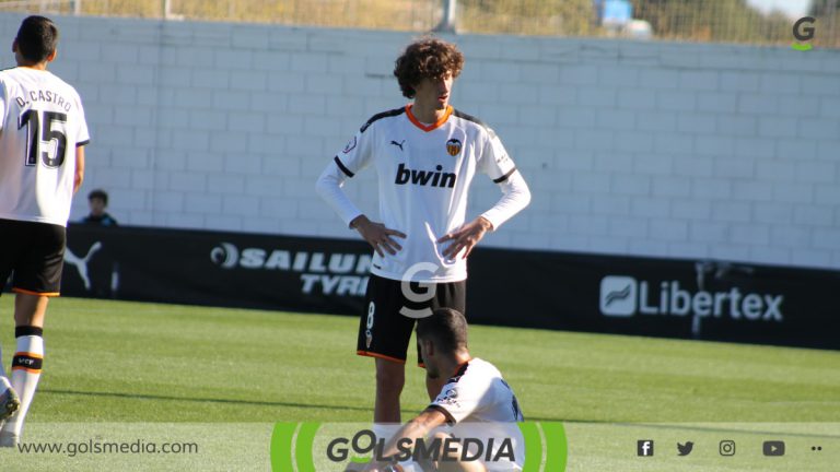 Tropiezo de año nuevo del Valencia CF Mestalla frente a la UE Cornellà