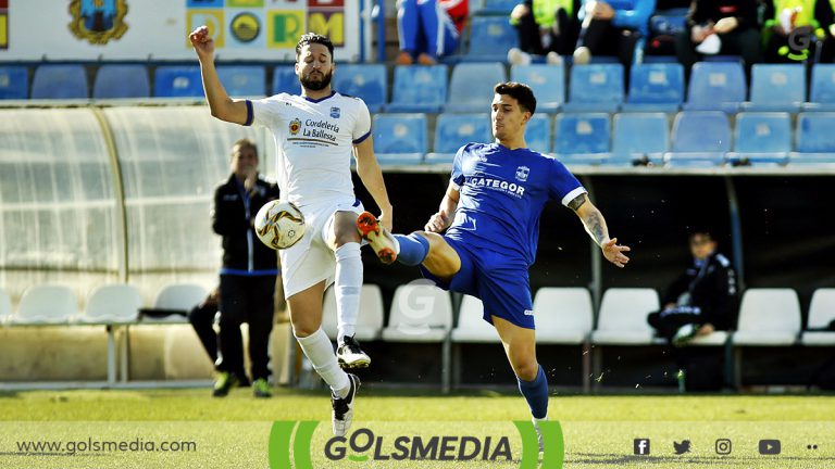 El CFC Benidorm aprovecha las ocasiones ante el Callosa Deportiva