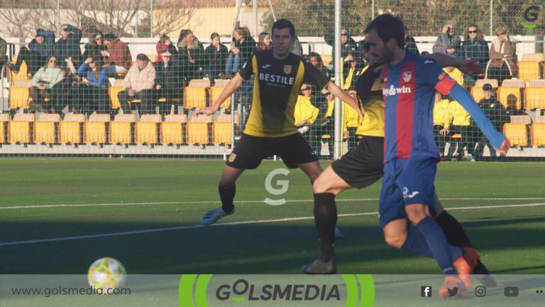 La UD Alzira pierde su plaza de promoción en el feudo del CD Roda