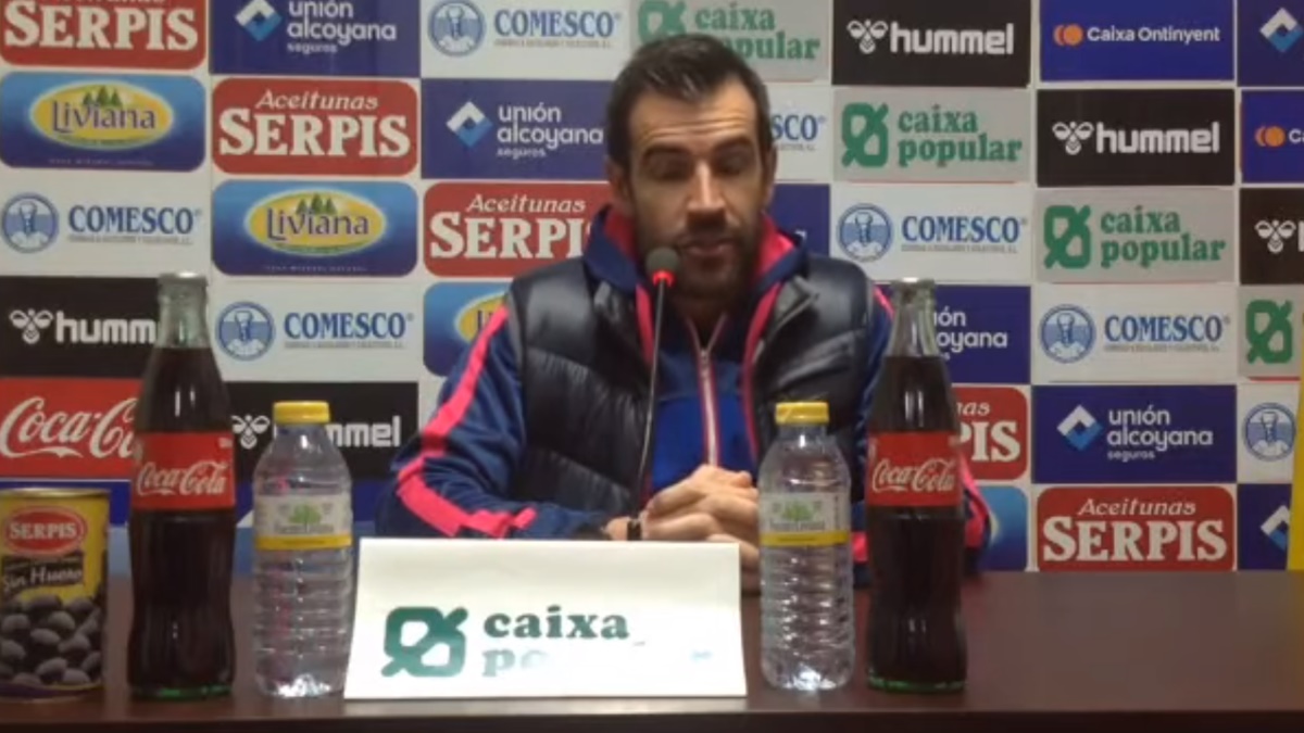 Albelda rueda prensa alcoyano