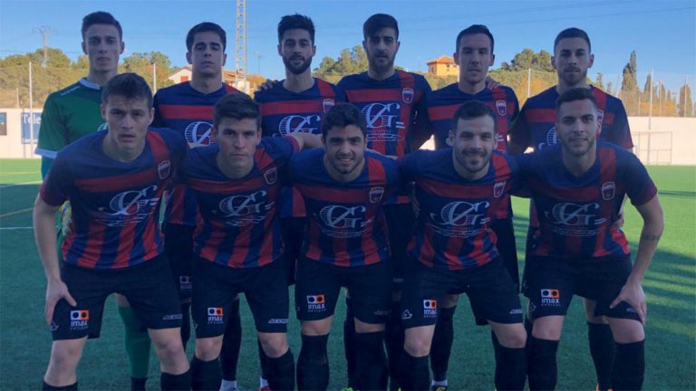 El CD Eldense gana con contundencia al Crevillente Deportivo