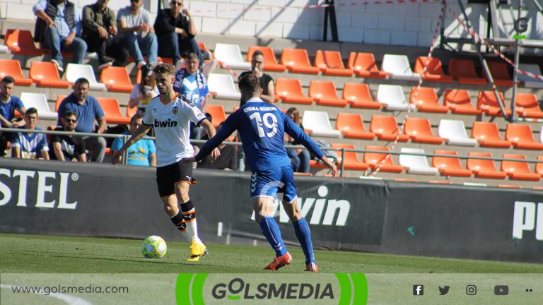 Empate insuficiente para el Valencia Mestalla CF ante el CF Badalona Empate insuficiente para el Valencia Mestalla CF ante el CF Badalona