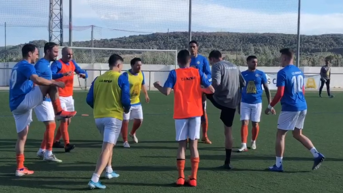 CD Soneja entrenando