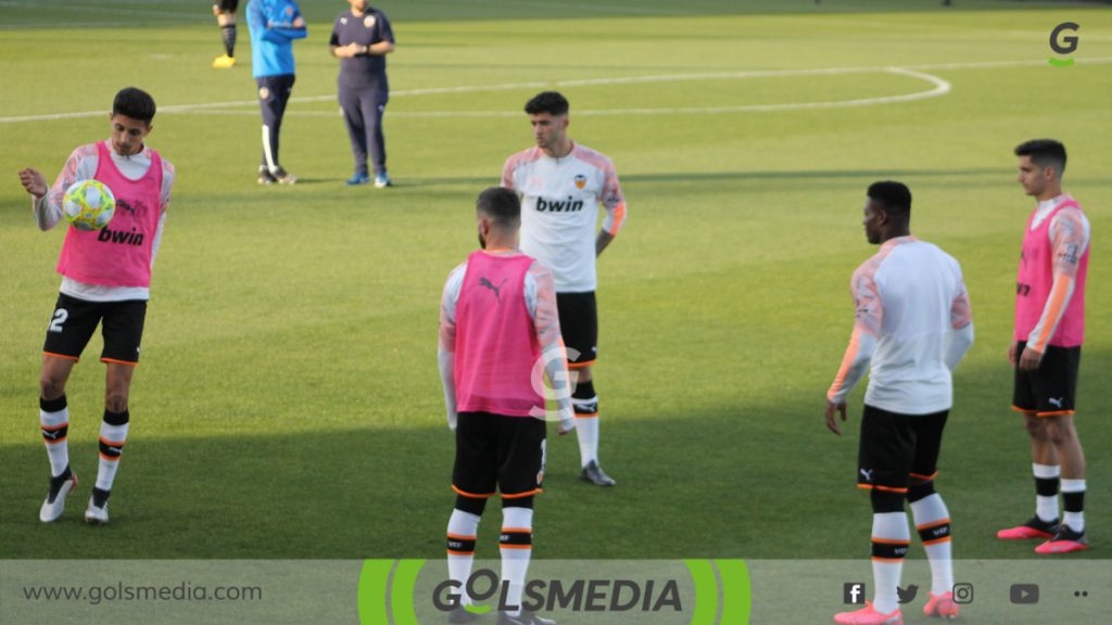 valencia mestalla banquillo