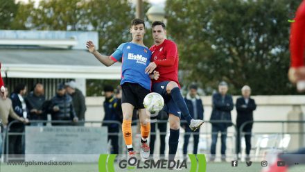 Piñango en un partido con el Ribarroja.