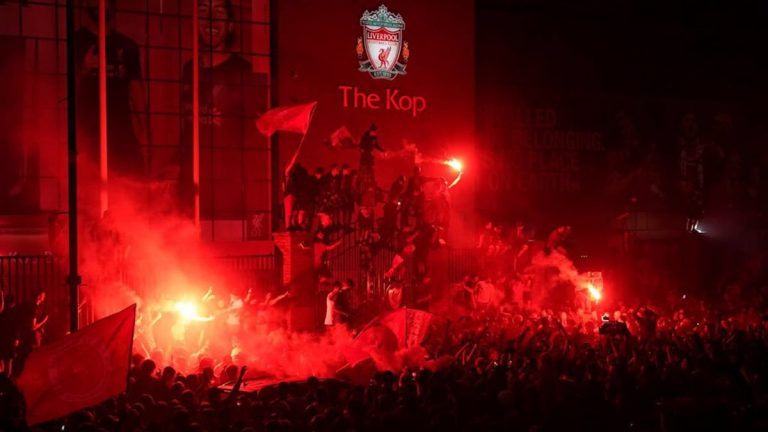 Liverpool fiesta titulo premier