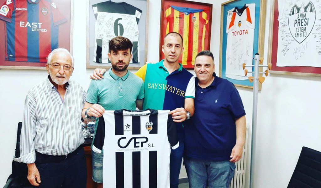 entrenador filial castellonense ricardo peris