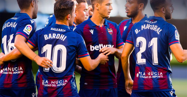 Gran partido del Levante UD que convence en su visita a Balaídos