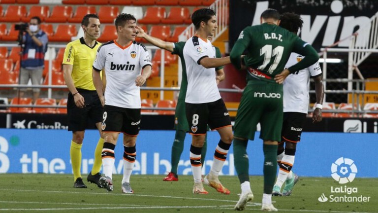 El Valencia CF sueña con Europa tras ganar al RCD Espanyol