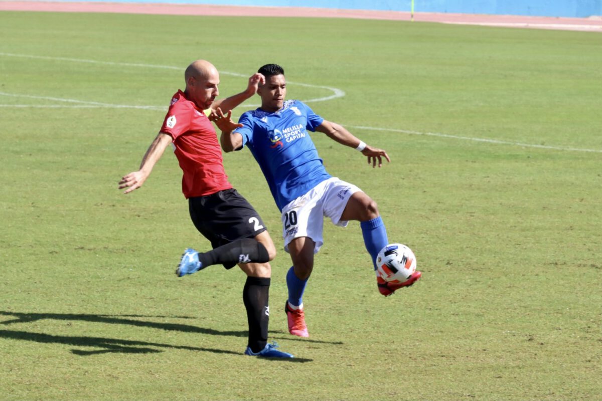 Dura derrota del CP Villarrobledo en el Álvarez Claro. UD Melilla