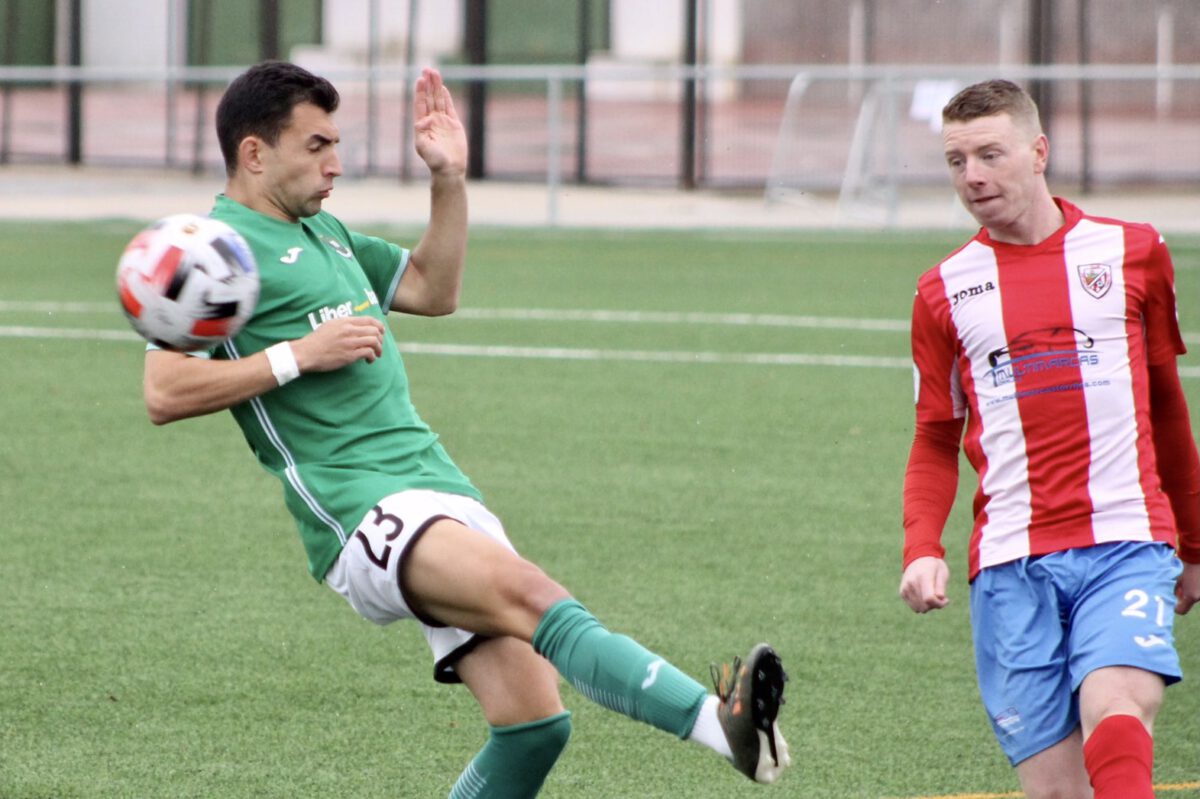 Acción del partido celebrado entre Torrijos y Toledo. CD Toledo