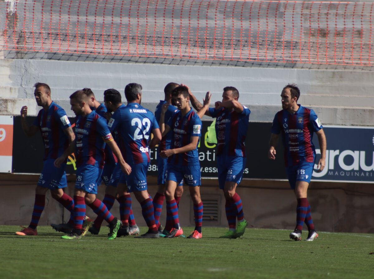 Los jugadores de la UD Poblense celebran el gol del empate ante la UD Sanse | Foto: UD Poblense