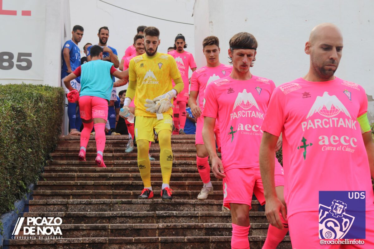 Jugadores del CP Villarrobledo en el Virgen de la Caridad. CP Villarrobledo