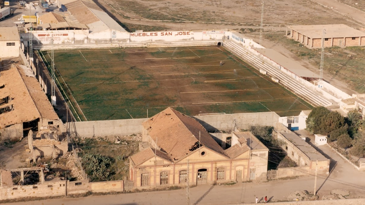 Estadio de futbol mas antiguo de españa